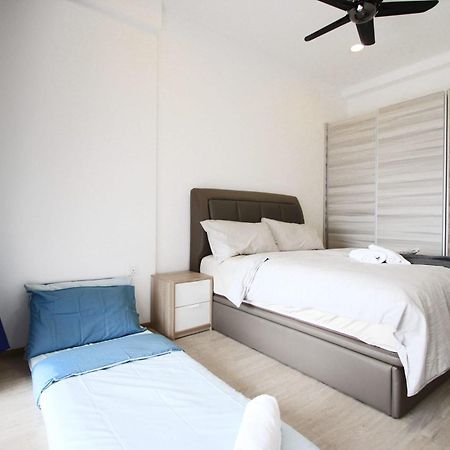 Cozy, High-Floor 2Br Apt Near Legoland Apartment Nusajaya  Exterior photo