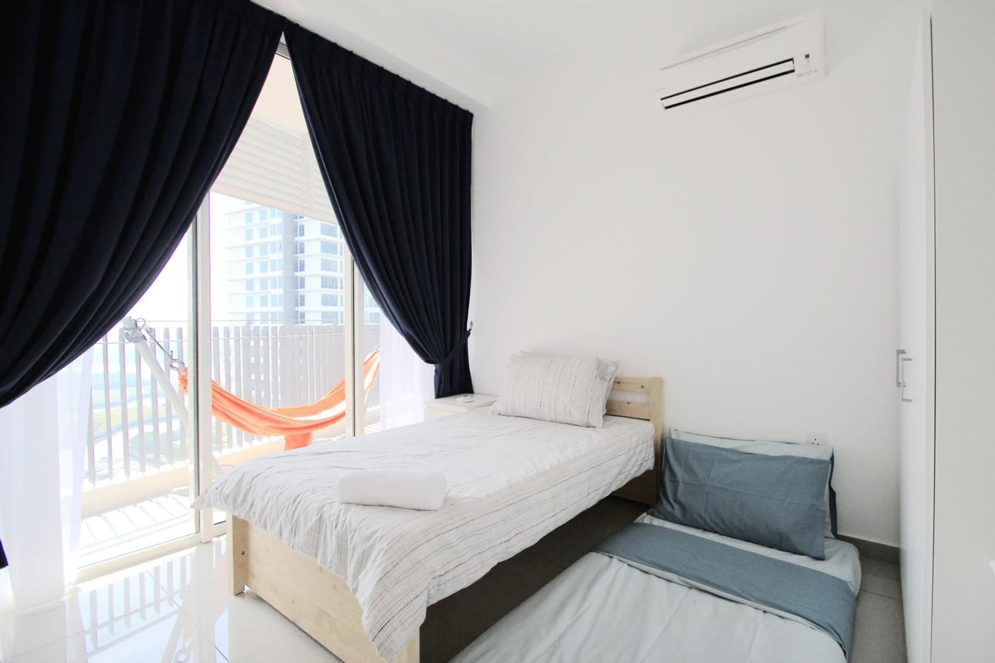 Cozy, High-Floor 2Br Apt Near Legoland Apartment Nusajaya  Exterior photo